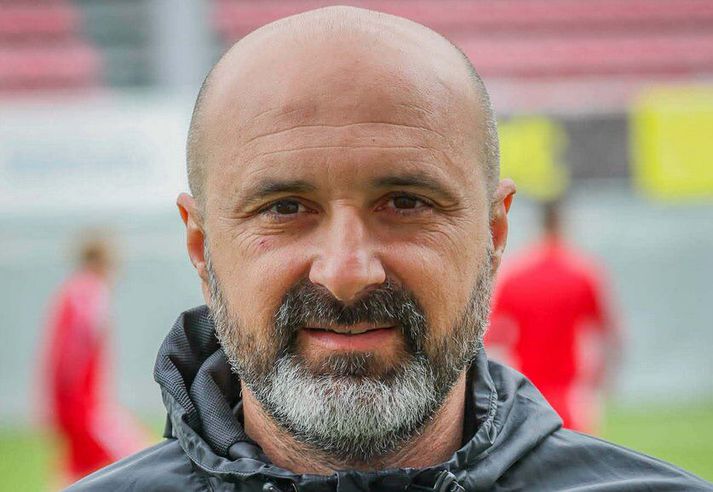 Serbneski knattspyrnuþjálfarinn Aleksandar Linta er mættur aftur til Íslands.