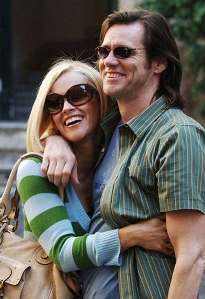 Bónorð Jim Carrey til Jenny McCarthy í sjónvarpsþættinum Ellen var bara grín enda ætla þau aldrei að gifta sig.