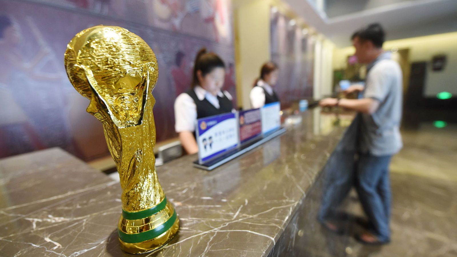 Hótelstjórarnir ör­vænta og lækka verðið á hótel­gistingu á HM