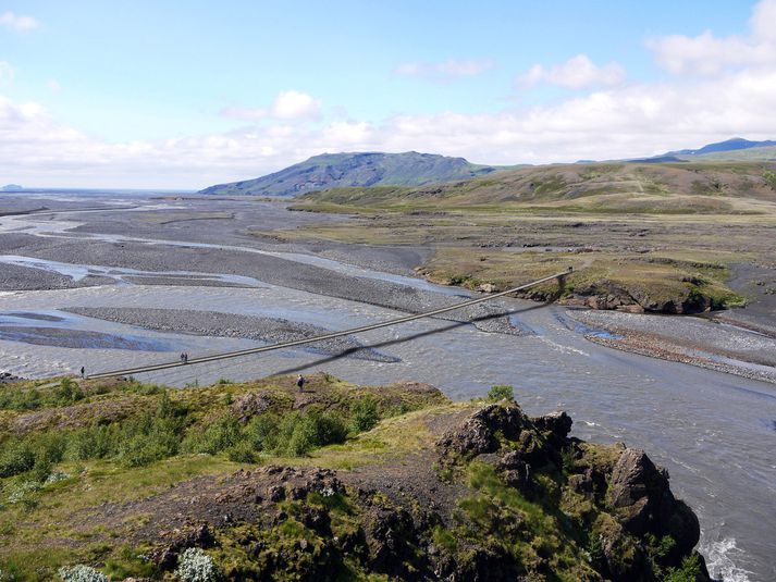 Ný göngubrú yfir Markarfljót – séð úr norðaustri.