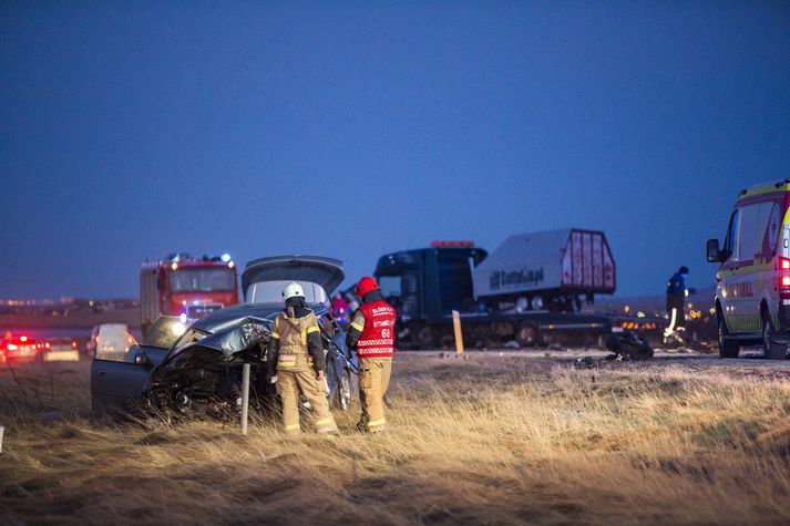 Banaslys varð á Kjalarnesi í síðustu viku þar sem 37 ára karlmaður, búsettur á Akranesi, lét lífið. 