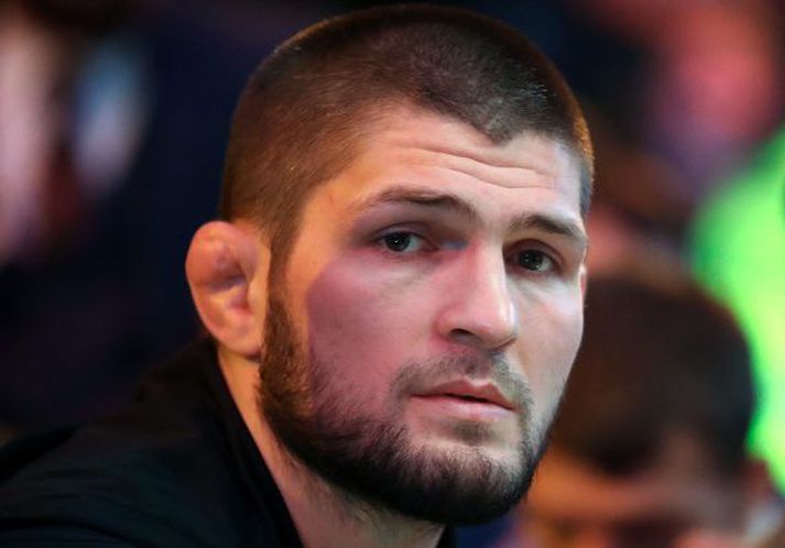 Khabib sagðist vera hættur í UFC og stendur við það.