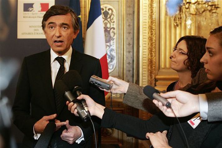 Philippe Douste-Blazy, utanríkisráðherra Frakklands tilkynnti blaðamönnum niðurstöðu diplómatanna, - eða skort þar á, öllu heldur.