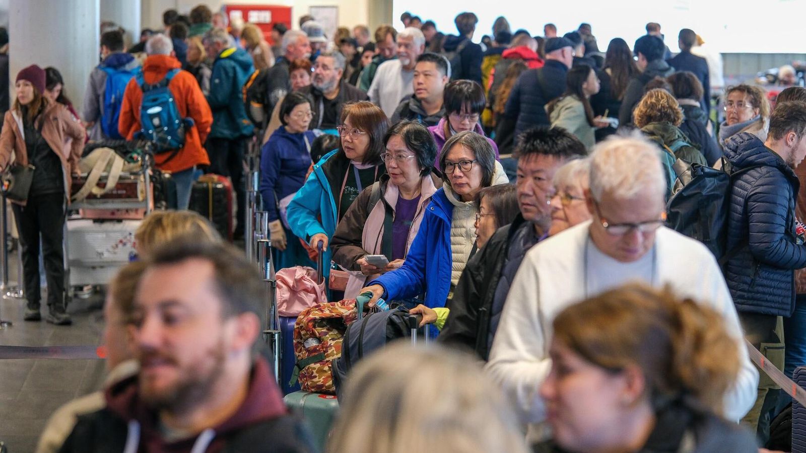 Verk­falls­að­gerðum flug­virkja af­lýst