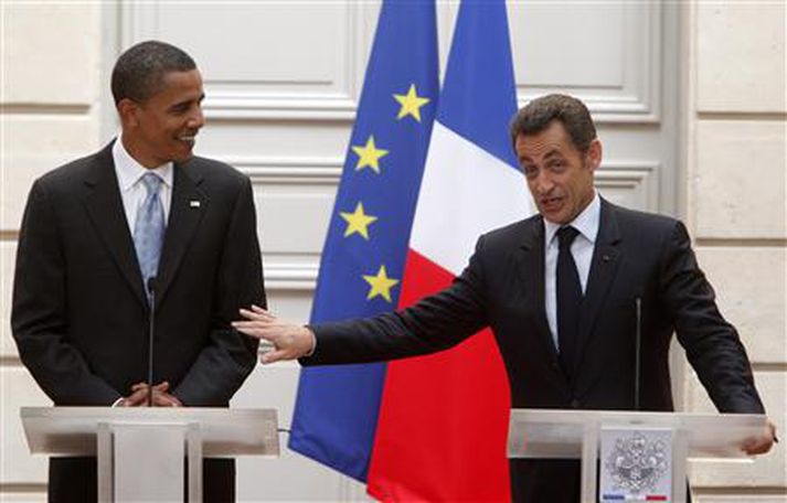 Vel fór á með þeim Barack Obama, frambjóðanda Demókrataflokksins til bandarísku forsetakosninganna, og Nicolas Sarkozy, forseta Frakklands, á fundi þeirra í frönsku forsetahöllinni í dag.