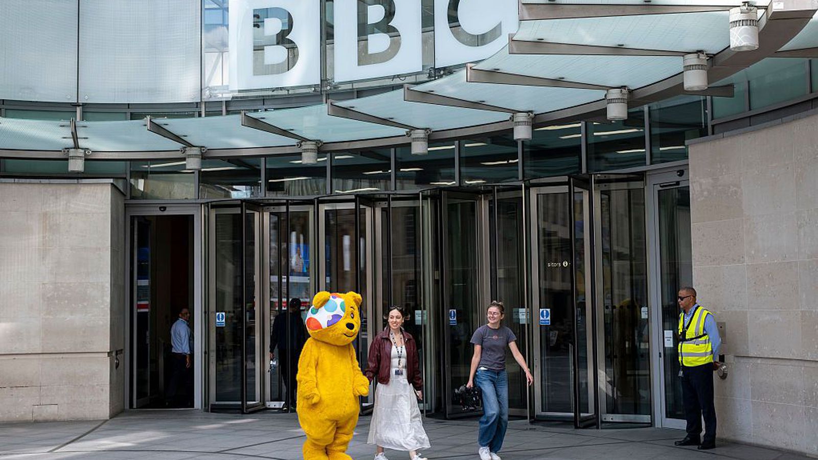 Fjár­fram­lög til BBC World Service aukin vegna upplýsingaóreiðu