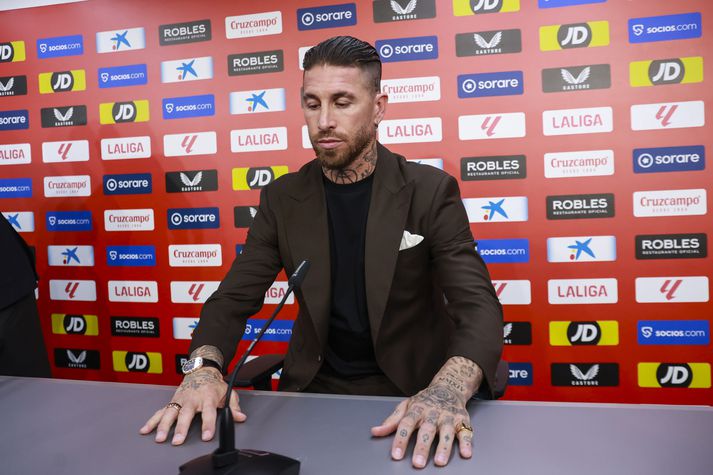 Sergio Ramos á blaðamannafundinum þegar hann tilkynnti að hann væri á förum frá Sevilla.