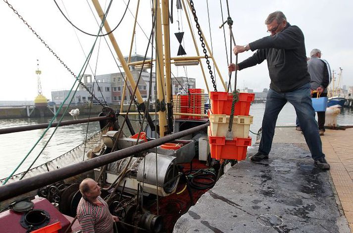 Í átt til sjálfbærni Aðildarríki ESB hafa komið sér saman um breytingar á fiskveiðistefnu sambandsins. Sjávarútvegsgeirinn í ESB hefur um langa hríð einkennst af ofveiði. Fréttablaðið/AP