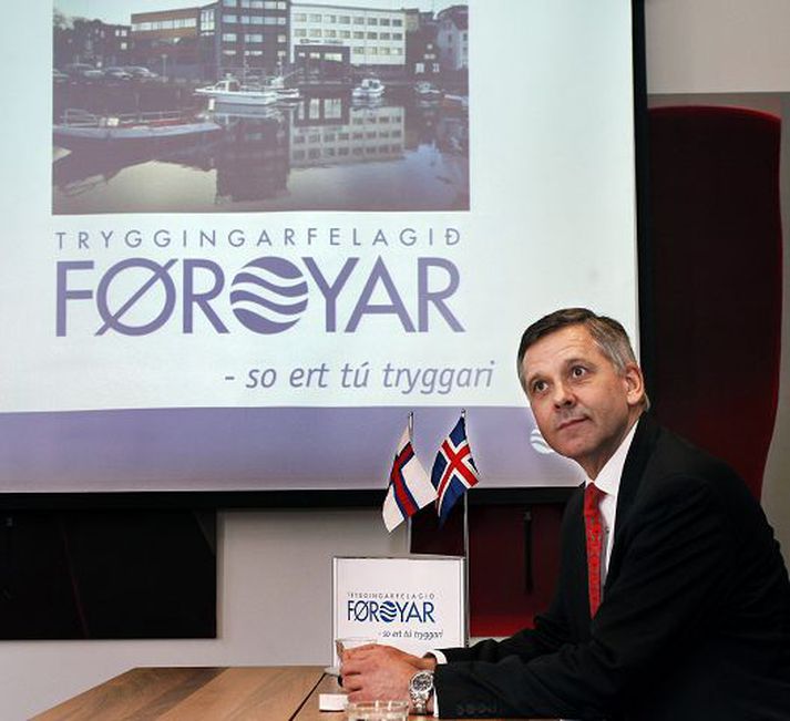 Vilja opin samskipti. Edvard Heen, framkvæmdastjóri færeyska tryggingafélagsins Føroyar, segir að félagið stefni að því að hefja starfsemi á íslenskum markaði fyrir árslok. Félagið vilji hafa opin og heiðarleg samskipti á íslenskum markaði og tilkynni því fyrirætlanir sínar nú. 