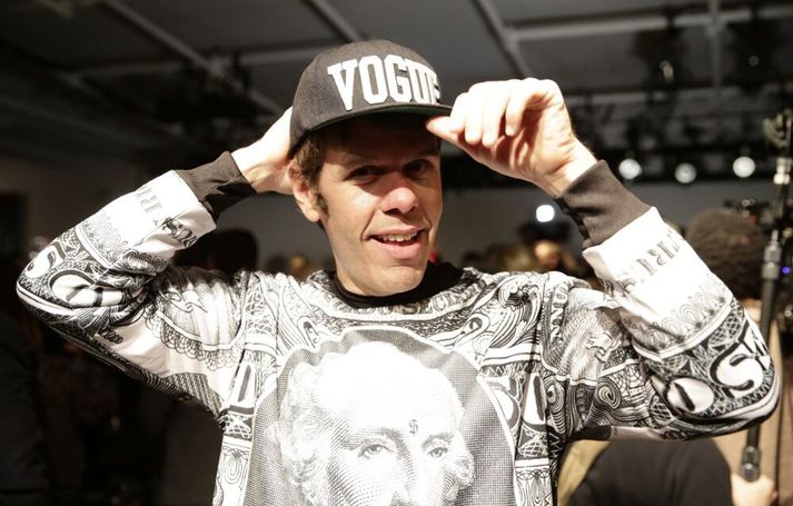 Perez Hilton varð einn stærsti og umdeildasti stjörnubloggarinn í byrjun aldar og varð frægur fyrir andstyggileg uppnefni sín og ýktan persónuleika.