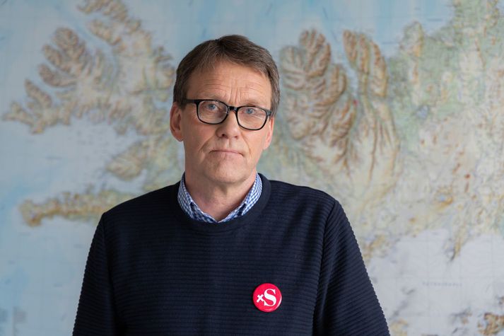 Friðjón Einarsson oddviti Samfylkingarinnar Reykjanesbæ og formaður bæjarráðs Reykjanesbæjar, segir sveitarfélagið ekki hafa haft neina aðkomu að máli ungs manns sem missti hús sitt á nauðungaruppboði. 