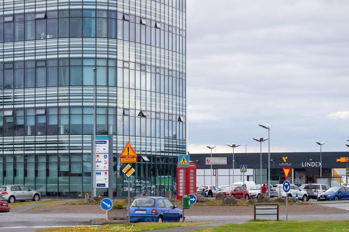 Drengurinn hefur ítrekað ráðist á strætisbílstjóra við Krossmóa.