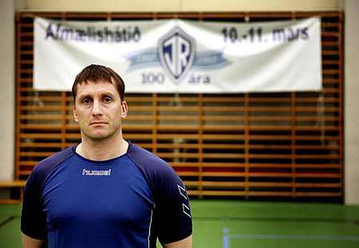 Bjartsýnn á Framtíðina Hörður Heiðar Guðbjörnsson, framkvæmdastjóri ÍR, hvetur alla til að mæta og samfagna á aldarafmæli félagsins.fréttablaðið/Valli