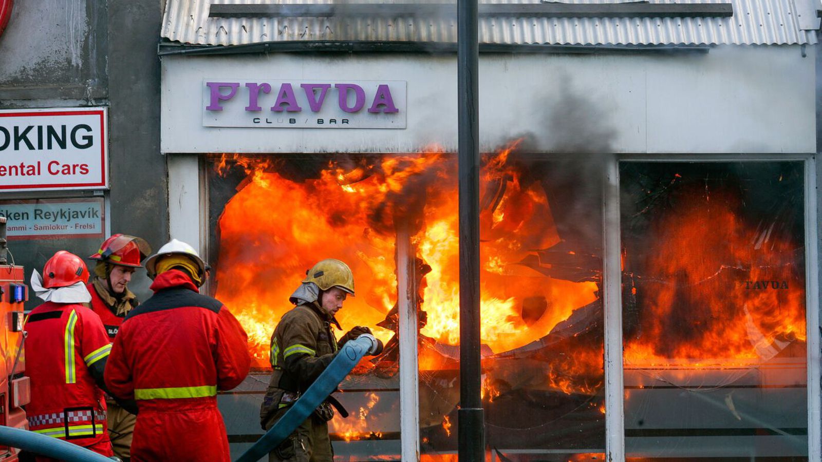 Þegar mið­borgin stóð í ljósum logum