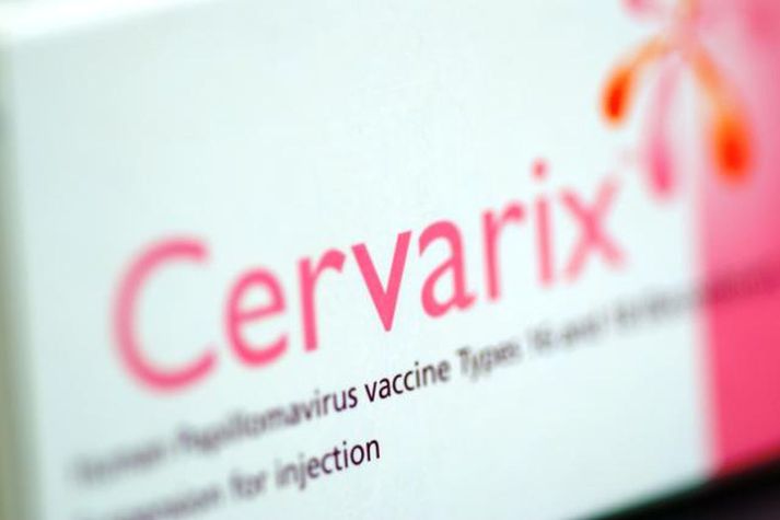 Mörg ríki skoða nú að bólusetja drengi gegn HPV en veiran smitast aðallega við kynmök.