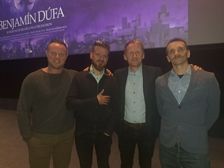  Hjörleifur Björnsson (Andrés örn), Sturla Sighvatsson (Benjamín dúfa), Gunnar Atli Cauthery (Roland dreki) og Sigfús Sturluson (Baldur hvíti) að sýningu lokinni í Smárabíói í kvöld. 