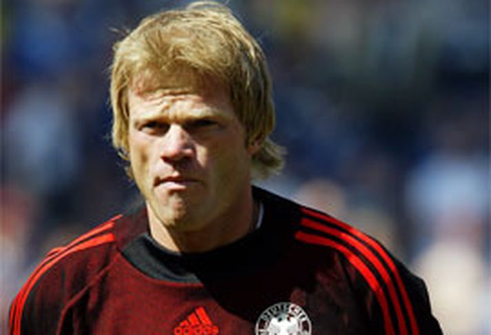 Oliver Kahn er tilbúinn að klára ferilinn með Bayern, en hann hefur verið einn besti markvörður heims á síðasta áratug