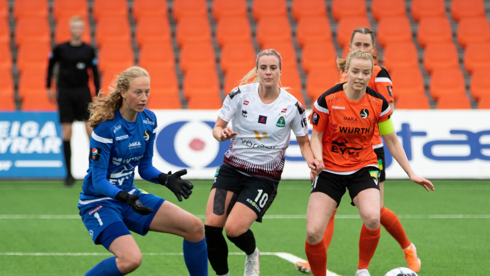 Cecilía Rán og Berglind Rós í liði umferðarinnar í Svíþjóð - Vísir