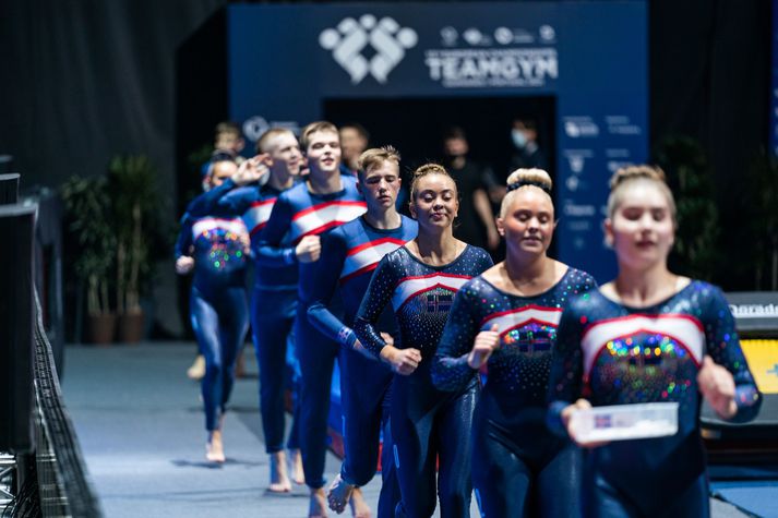 Sóley Jóhannesdóttir (þriðja í röðinni) er á sínu fyrsta Evrópumóti.