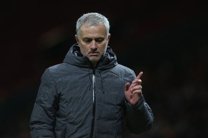 Mourinho kvartaði sáran yfir leikjaálagi eftir leikinn gegn Rostov í gær.