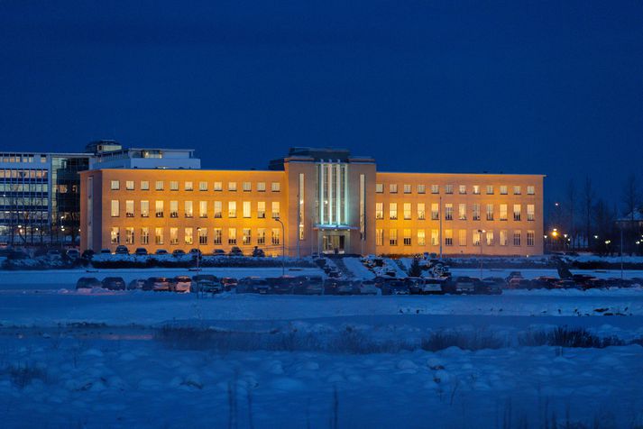 Miðað er við að prófin sem falla niður í dag verði haldin 17. desember næstkomandi.