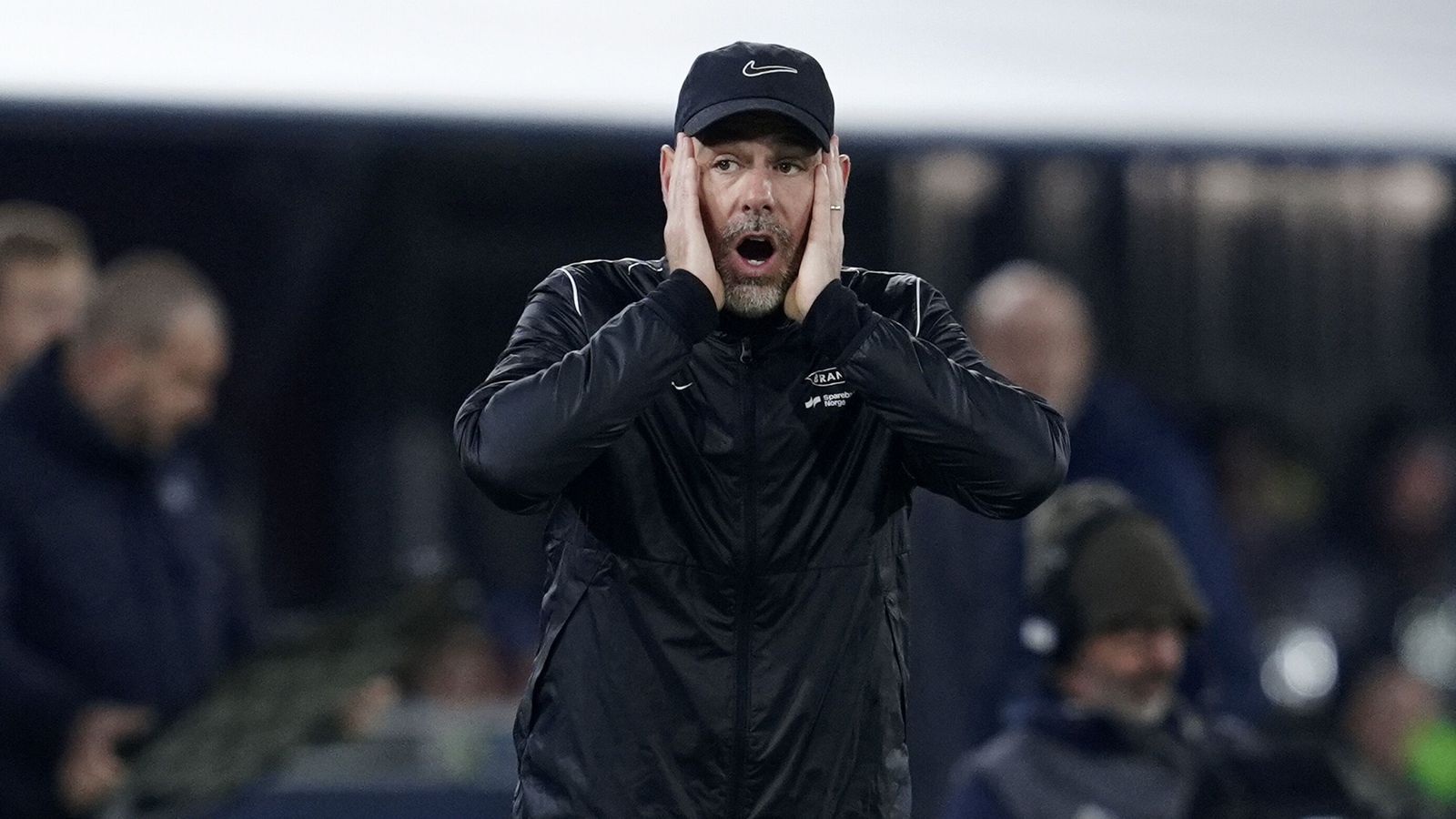 Brann í bölvuðu brasi