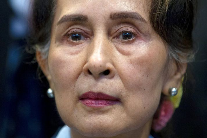 Aung San Suu Kyi hefur verið úrskurðuð í gæsluvarðhald til 15. febrúar.