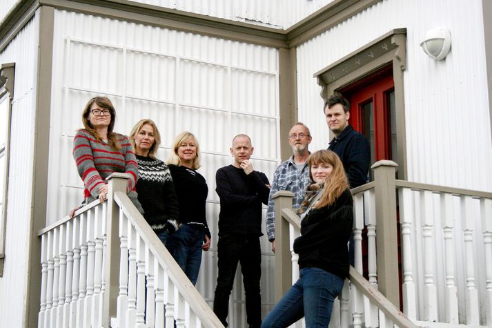 Tinna forstöðumaður, Aldís og Aðalheiður sýningarstjórar, og listamennirnir 