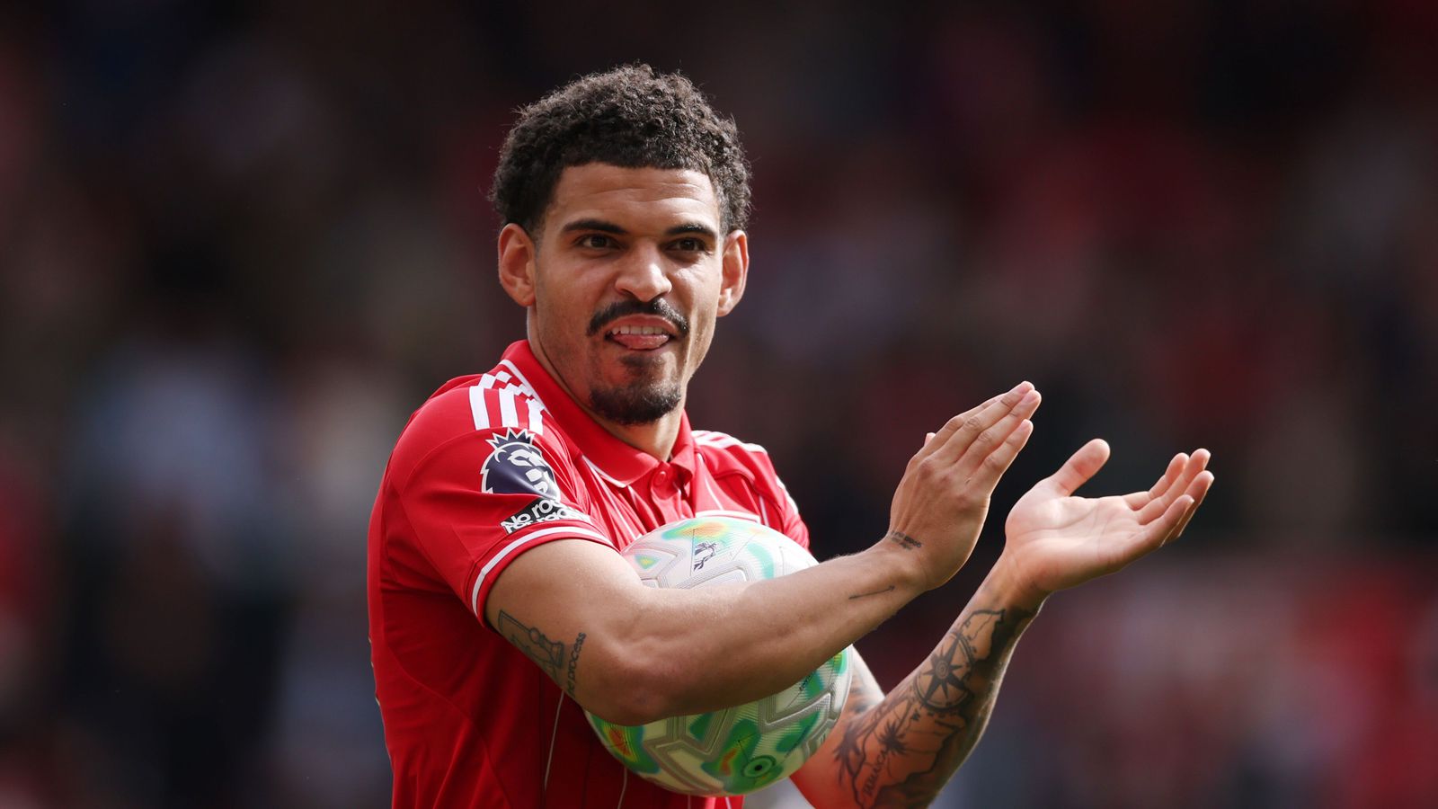 Gibbs-White með þrennu í mikil­vægum sigri