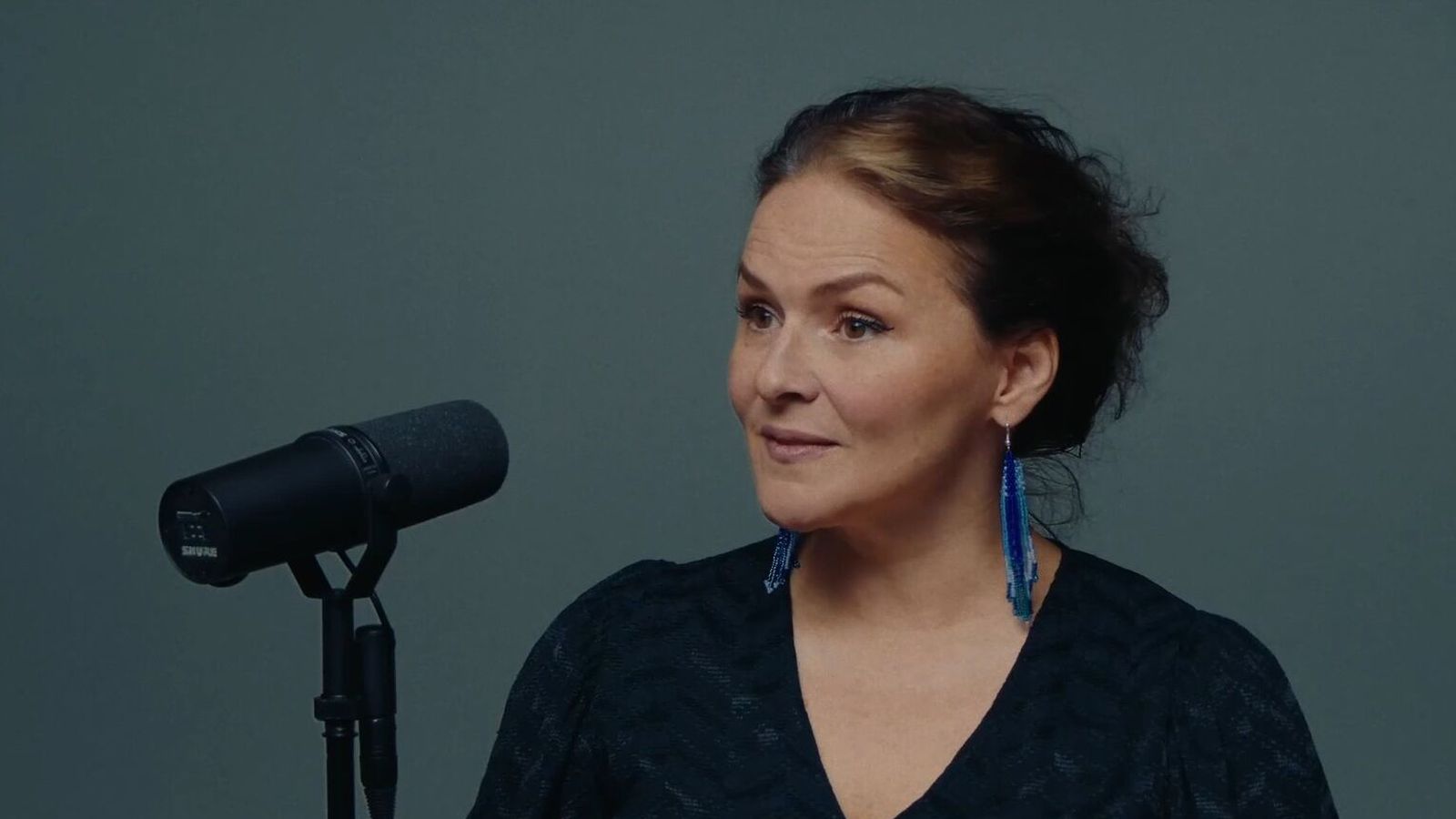 Lenti sau­tján ára í slags­málum við hjón niðri í bæ