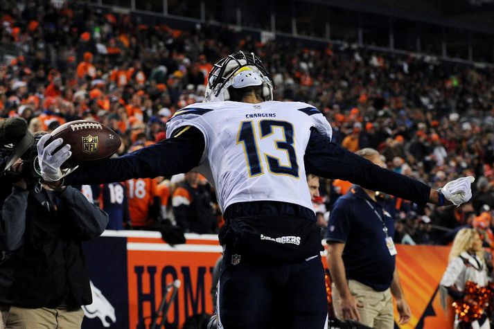 Keenan Allen fagnar snertimarki í nótt.