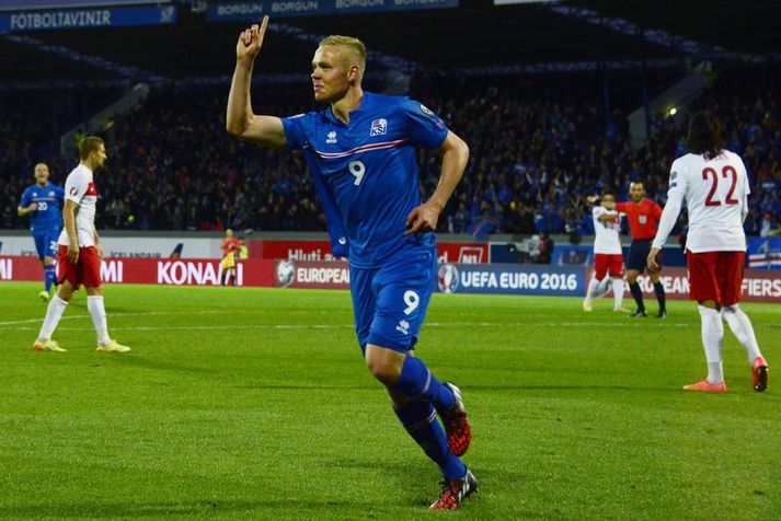 Kolbeinn Sigþórsson fagnar marki á móti Tyrkjum á Laugardalsvelli.