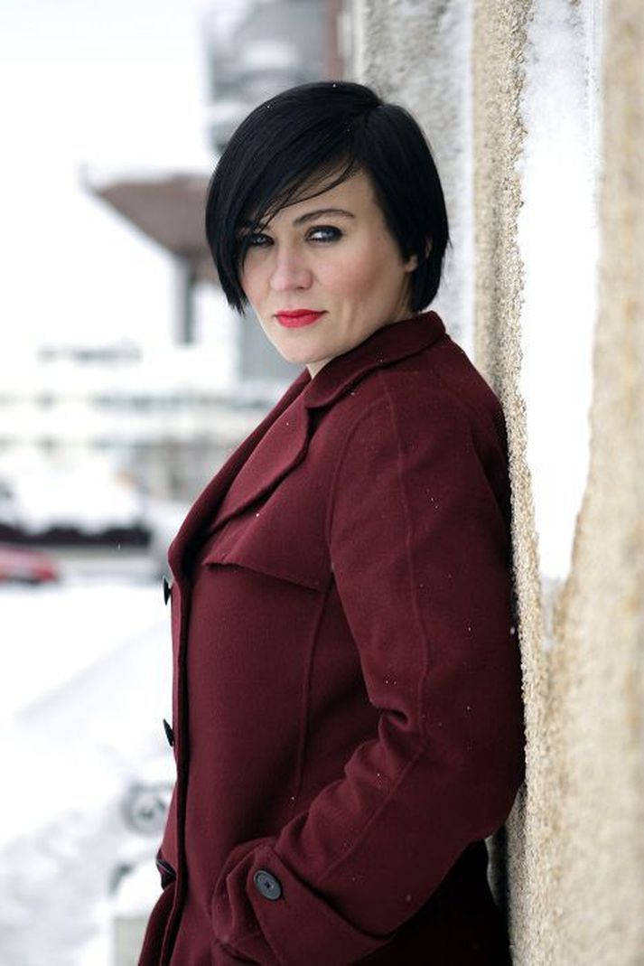Linda Björg Árnadóttir lætur af störfum fagstjóra fatahönnunardeildar LHÍ og tekur við stöðu aðjúnkts samhliða því að vinna að merki sínu, Scintilla.