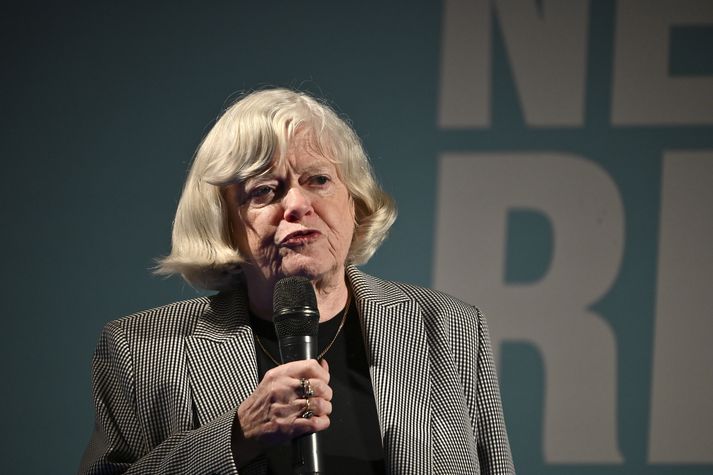 Ann Widdecombe gegndi embætti innanríkis- og atvinnumálaráðherra í ríkisstjórn Johns Major á árunum 1994 - 1997.