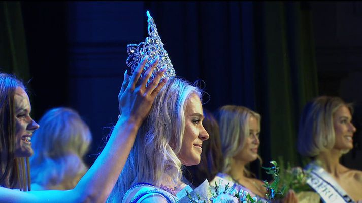 Helena Hafþórsdóttir O'Connor var krýnd Ungfrú Ísland í gærkvöldi.