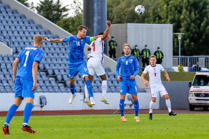 Ísland tapaði naumlega gegn Englandi á Laugardalsvelli síðasta sumar. England er í 4. sæti á nýjum heimslista FIFA.