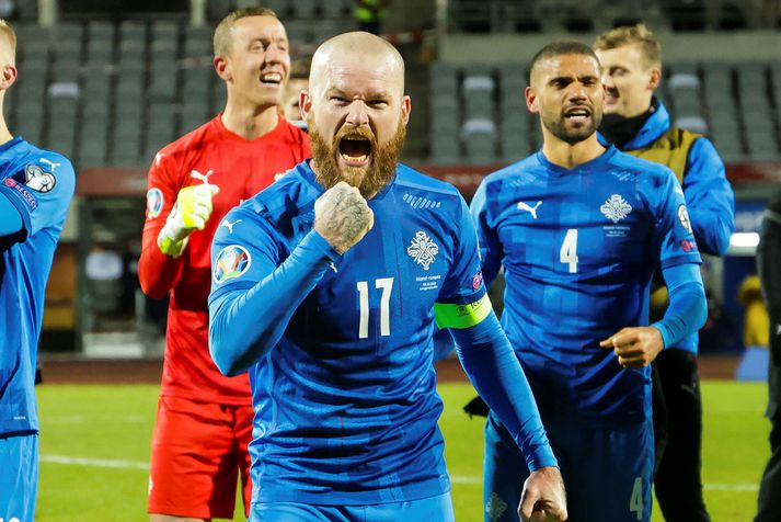 Aron Einar Gunnarsson landsliðsfyrirliði er einn þeirra sem leika með liði sem gæti bannað leikmönnum sínum að fara í landsliðsverkefni vegna kórónuveirufaraldursins.