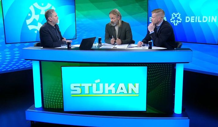 Lárus var ekki sáttur með Fylkismenn í fyrri hálfleiknum gegn KA.
