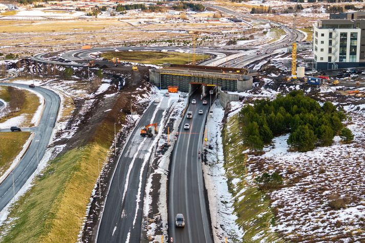 Breiðholtsbraut verður lokað um helgina vegna vinnu við þessa brú.