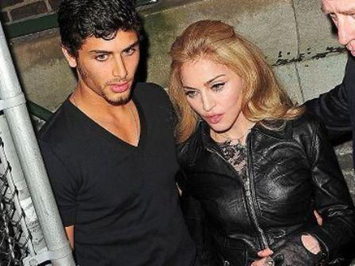 Madonna hannar sólgleraugnalínu fyrir D&G.