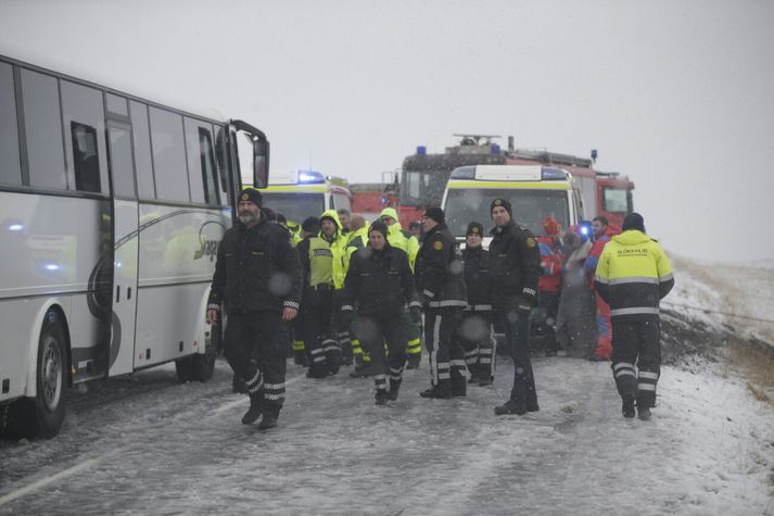 Frá vettvangi í dag en mikill viðbúnaður var vegna slyssins.