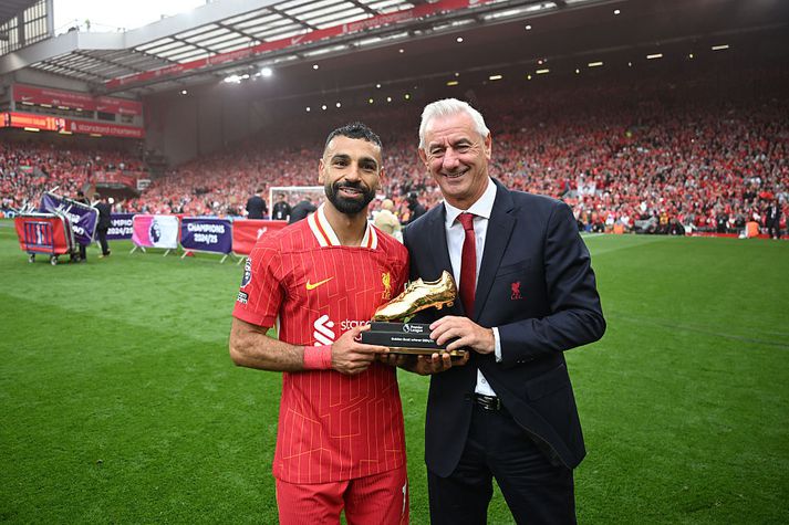 Tveir markahrókar, Mo Salah og Ian Rush en Rush afhenti Salah gullskóinn í lok leiks í dag.