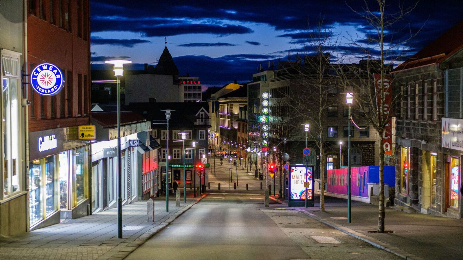 Byrjaði skyndi­lega að taka konuna háls­taki og hélt í 40 sekúndur