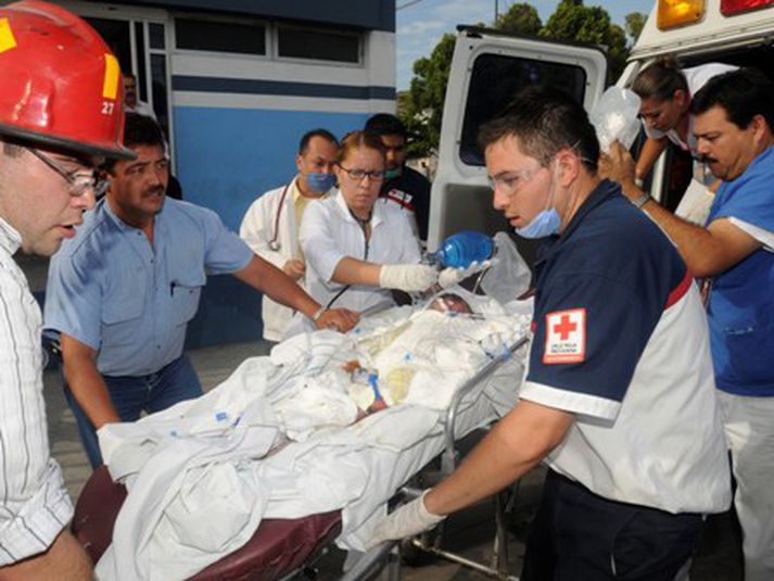 Barn flutt á sjúkrahús í dag.