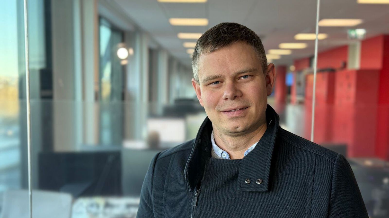 Með um 2,8 milljónir í laun sem bæjar­stjóri