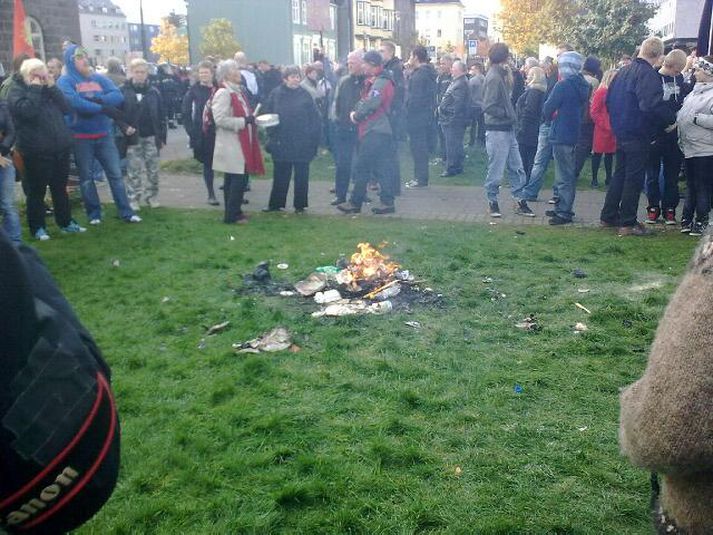 Fyrsta bálið var heldur smátt