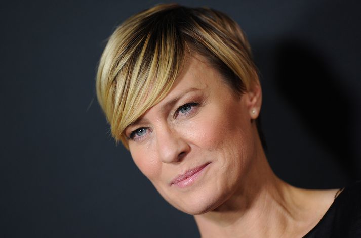 Söguþráður sjöttu þáttaraðar House of Cards mun snúast um Claire Underwood, sem leikin er af Robin Wright.