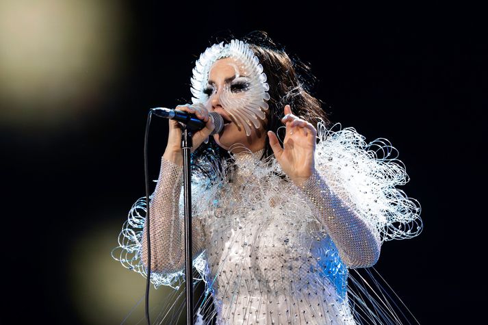 Björk á sviði á Coachella hátíðinni í fyrra. 