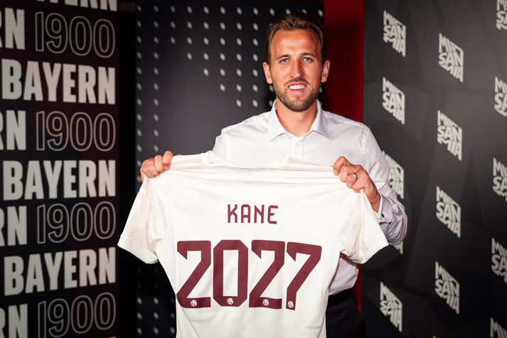 Kane heldur á treyju Bayern. Hann verður ekki númer 2027, heldur hefur hann samið við liðið til ársins 2027