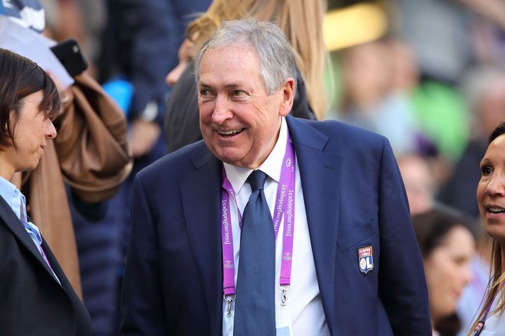 Gérard Houllier var síðast tæknilegur ráðgjafi hjá kvennaliði Lyon sem Sara Björk Gunnarsdóttir leikur með.